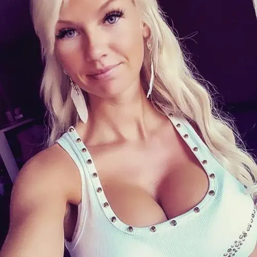 mandyglitzermau image 1